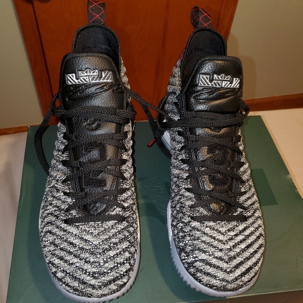 Lebron James 16 "Oreos " sz12